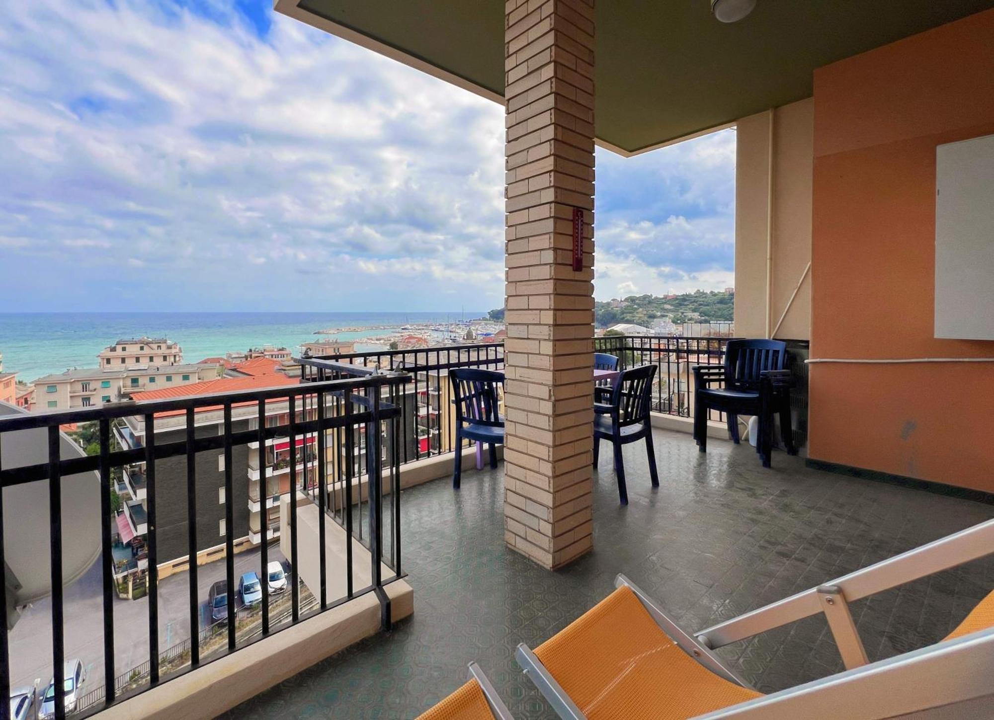 Ampio Appartamento Con Vista Varazze Dış mekan fotoğraf